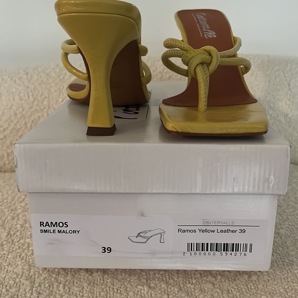 NEW IN BOX L'intervalle heeled sandals. Euro 39 - Picture 10 of 14